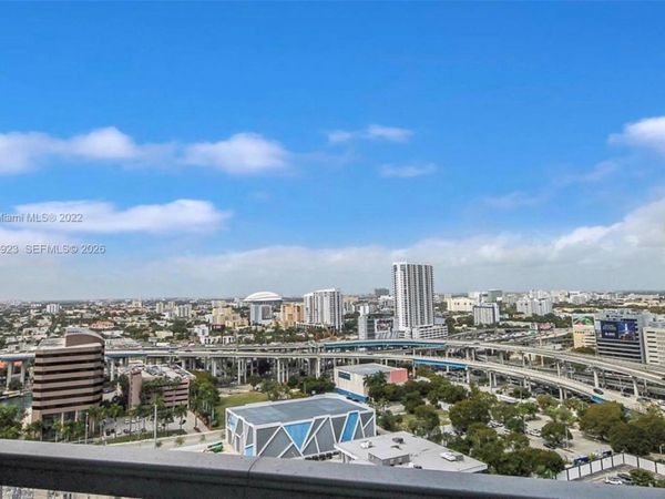90 SW 3rd St, Unit 2210, Miami, FL 33130