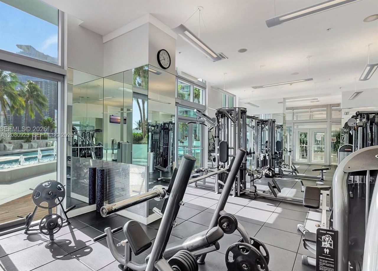90 SW 3rd St , Unit 2210, Miami, FL 33130 Photo