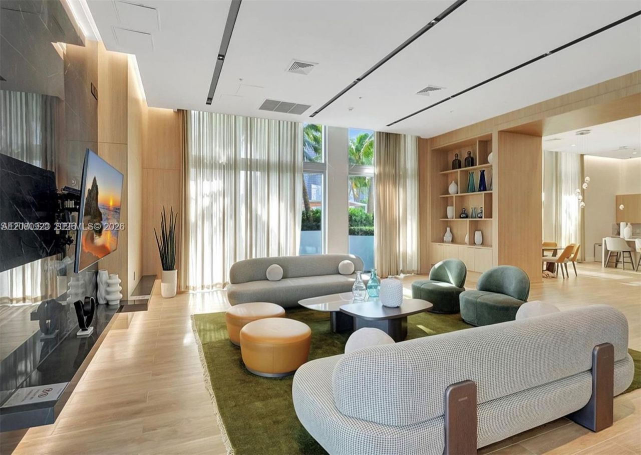 90 SW 3rd St , Unit 2210, Miami, FL 33130 Photo