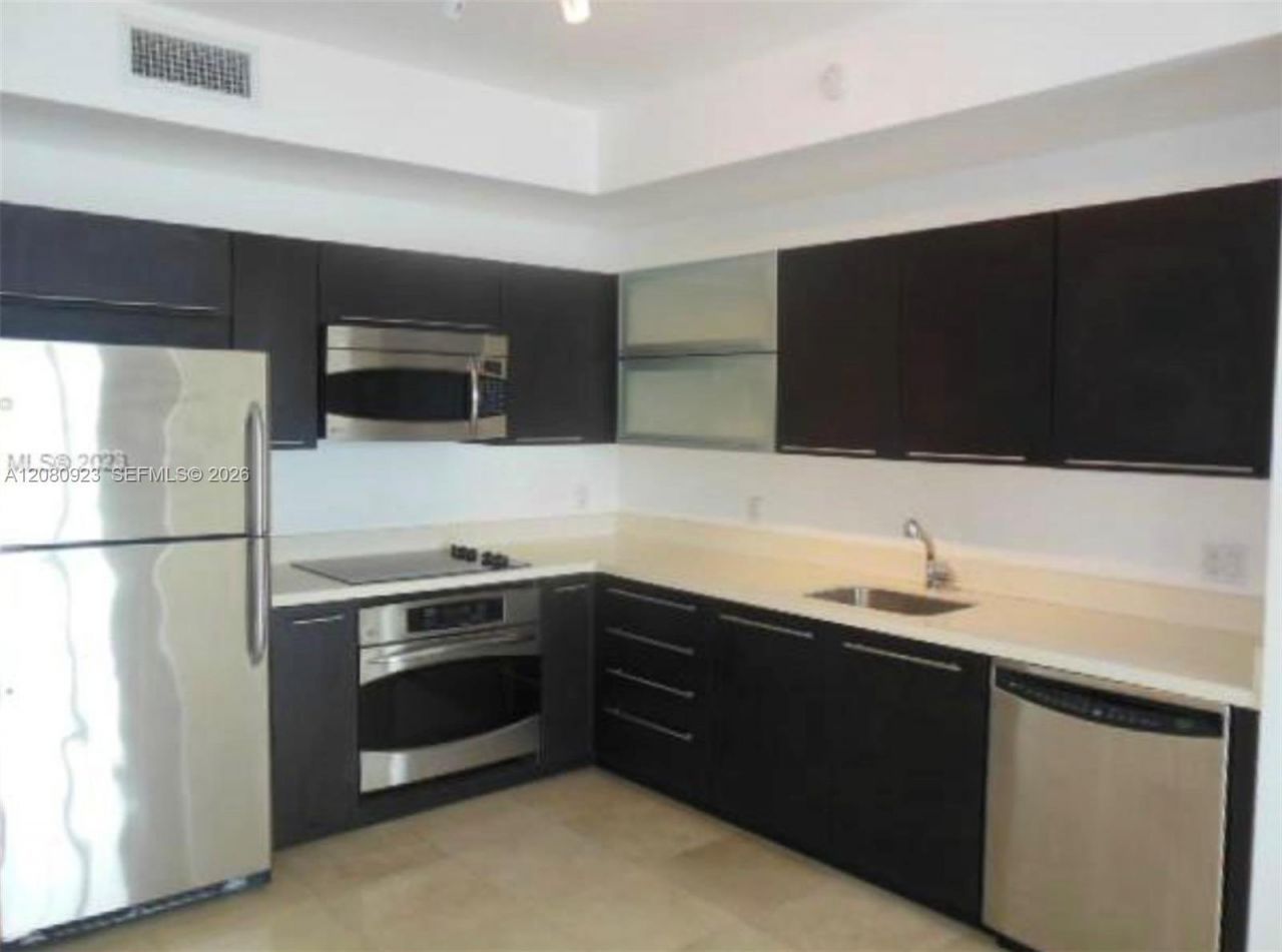 90 SW 3rd St , Unit 2210, Miami, FL 33130 Photo