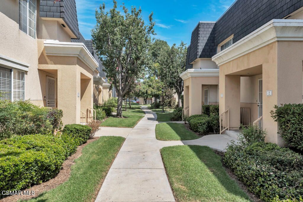 19208 Hamlin Street, Unit 4, Reseda, CA 91335 Main Photo