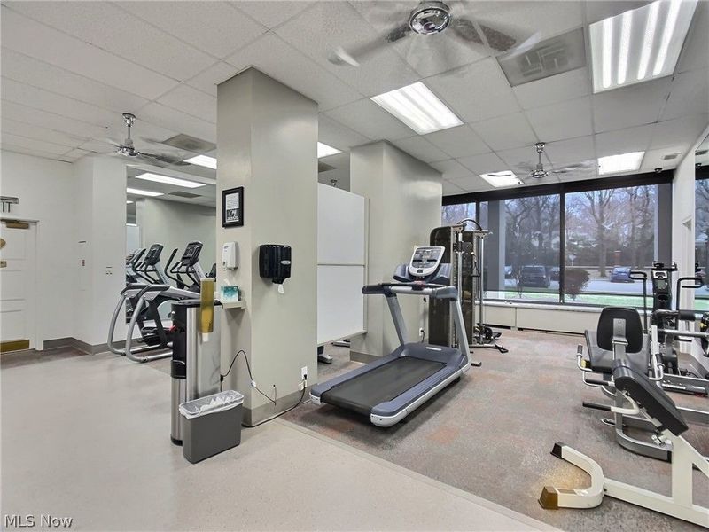 1 Bratenahl Place, Unit 1009, Bratenahl, OH 44108 Photo 18