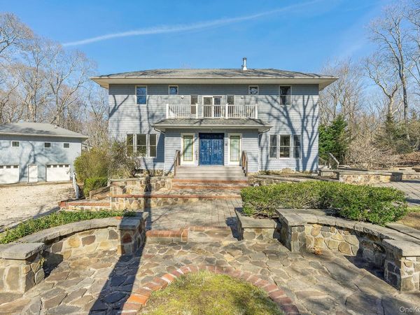 4 Bayview Avenue , Shelter Island Heights, NY 11965