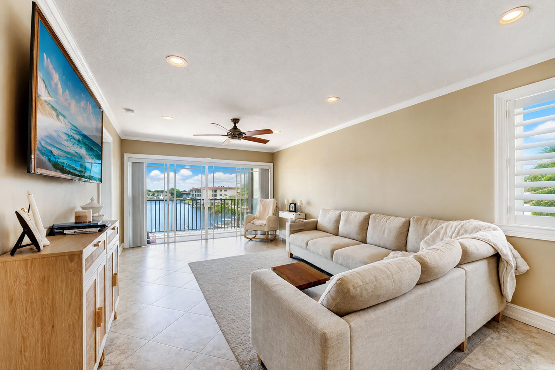 326 Northlake Drive, Unit 201, North Palm Beach, FL 33408 Photo