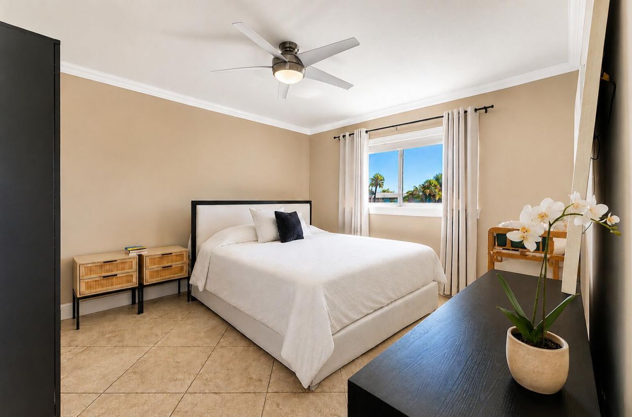 326 Northlake Drive, Unit 201, North Palm Beach, FL 33408 Photo
