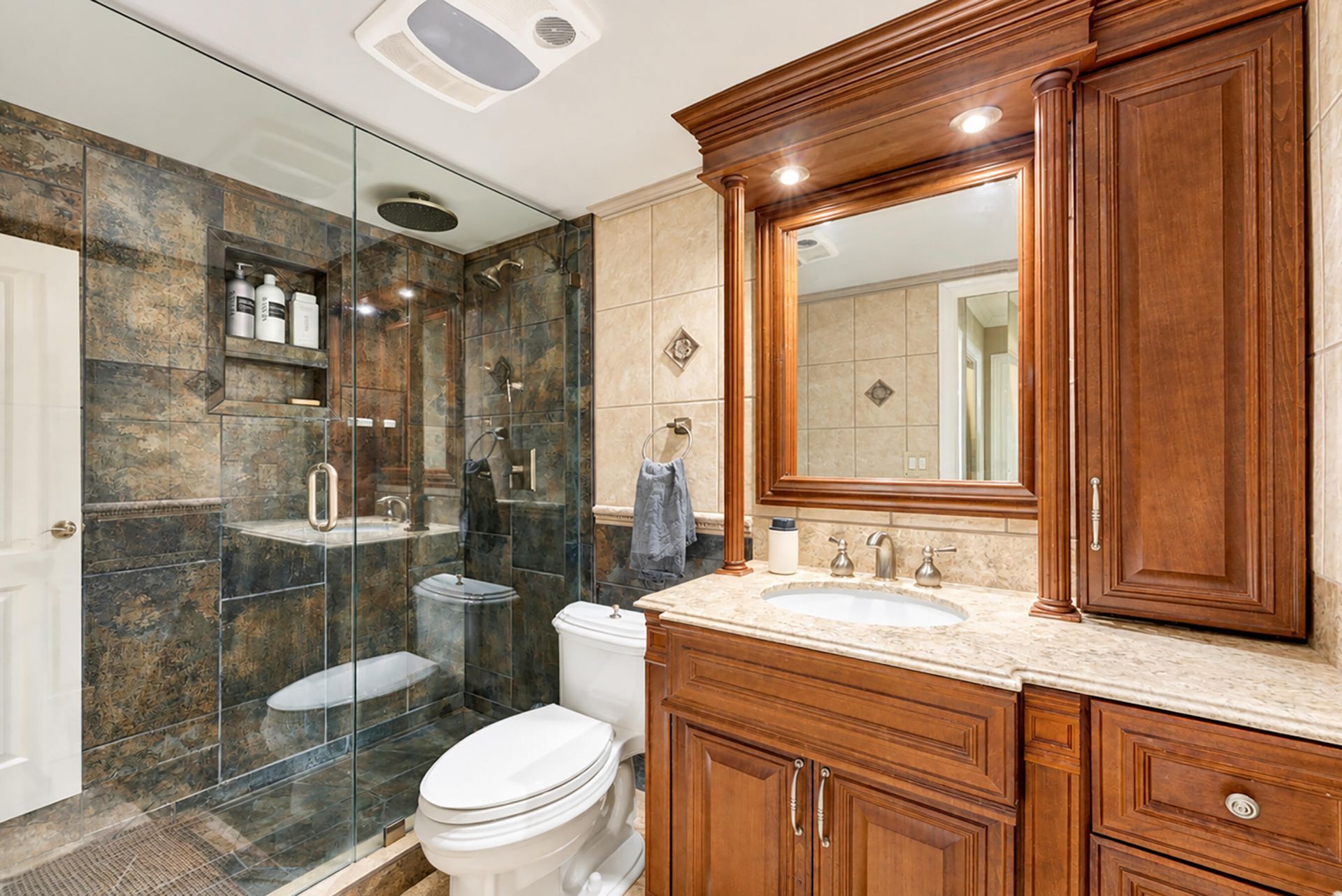326 Northlake Drive, Unit 201, North Palm Beach, FL 33408 Photo