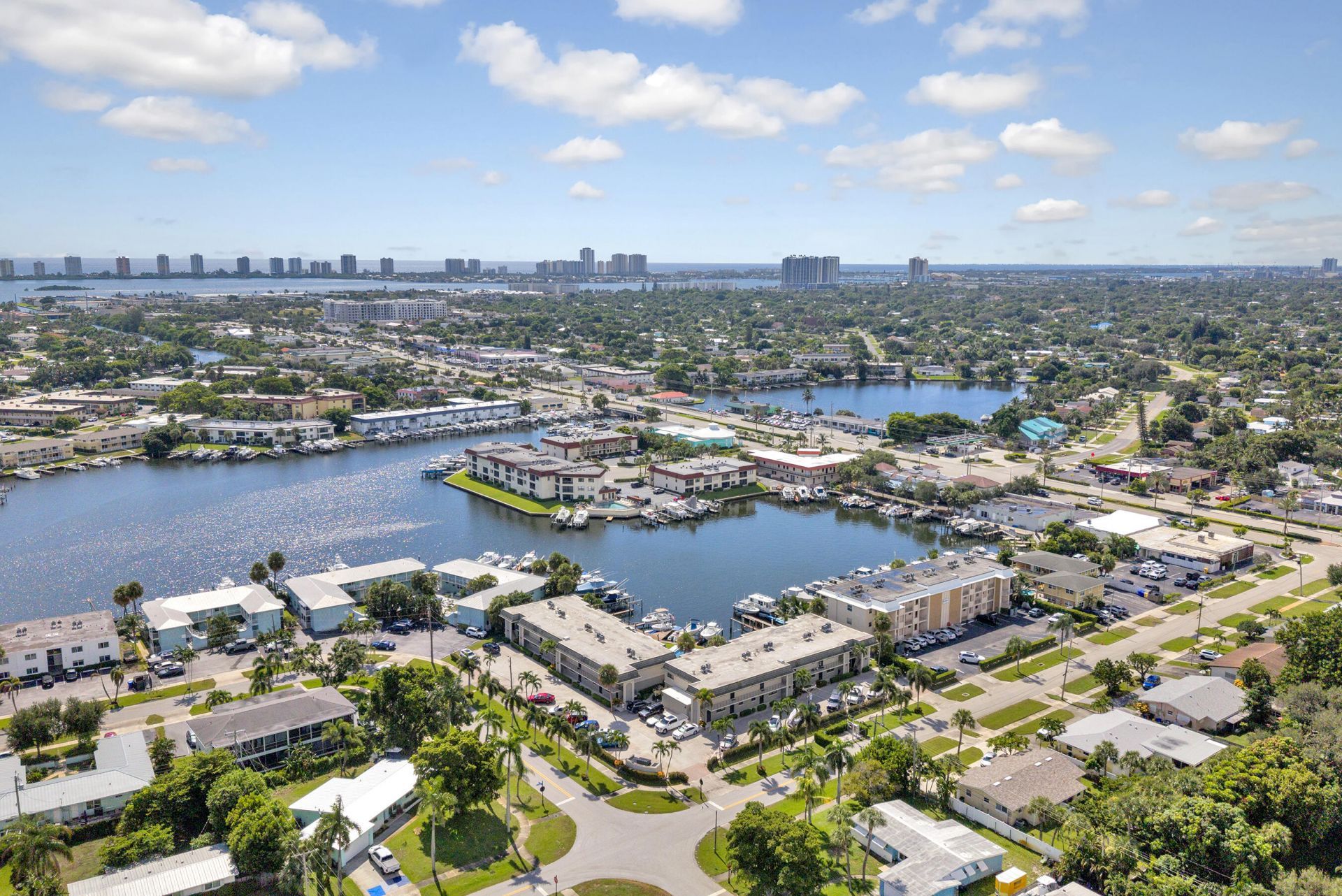 326 Northlake Drive, Unit 201, North Palm Beach, FL 33408 Photo