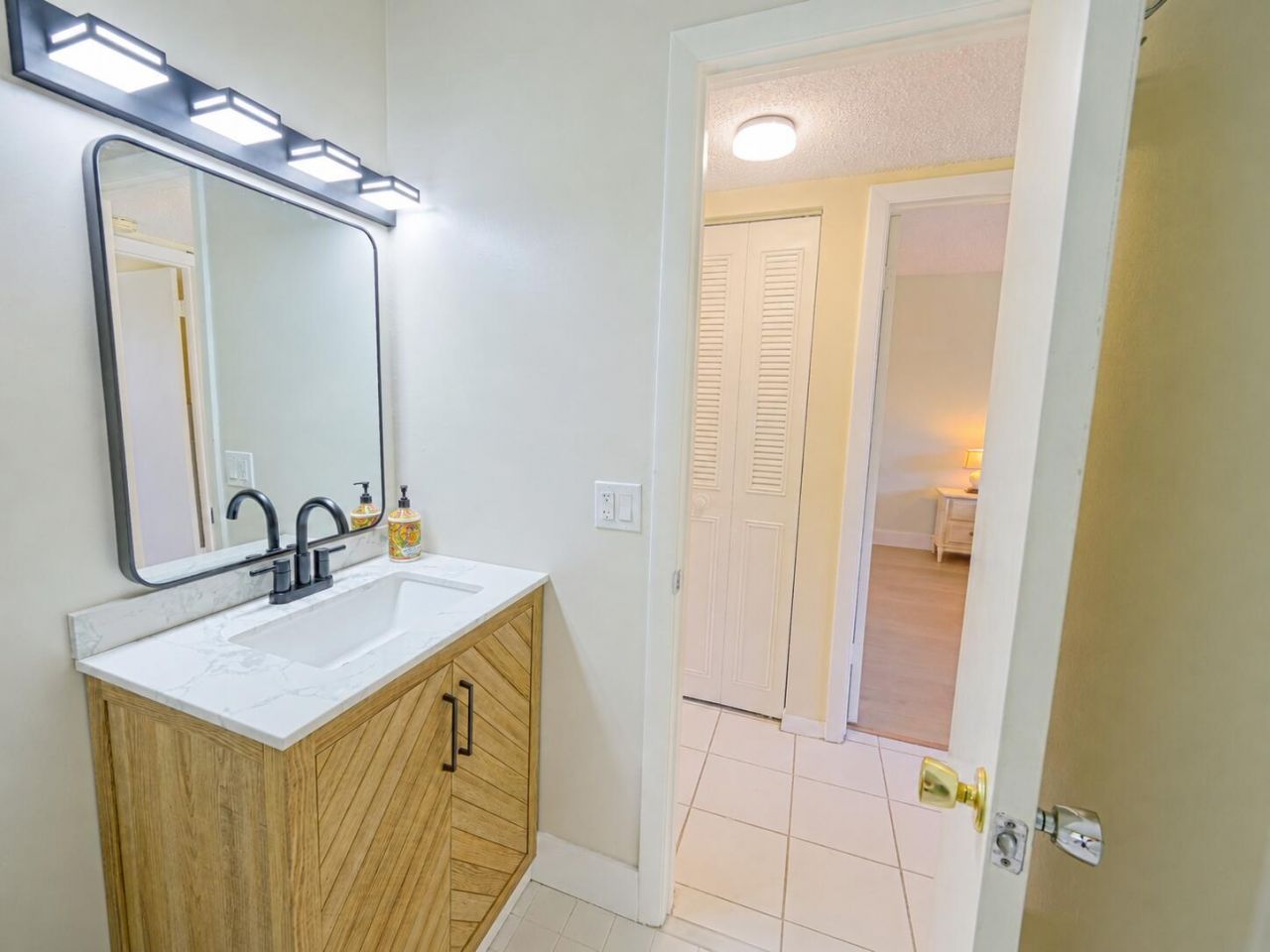632 Snug Harbor Drive, Unit D18, Boynton Beach, FL 33435 Photo