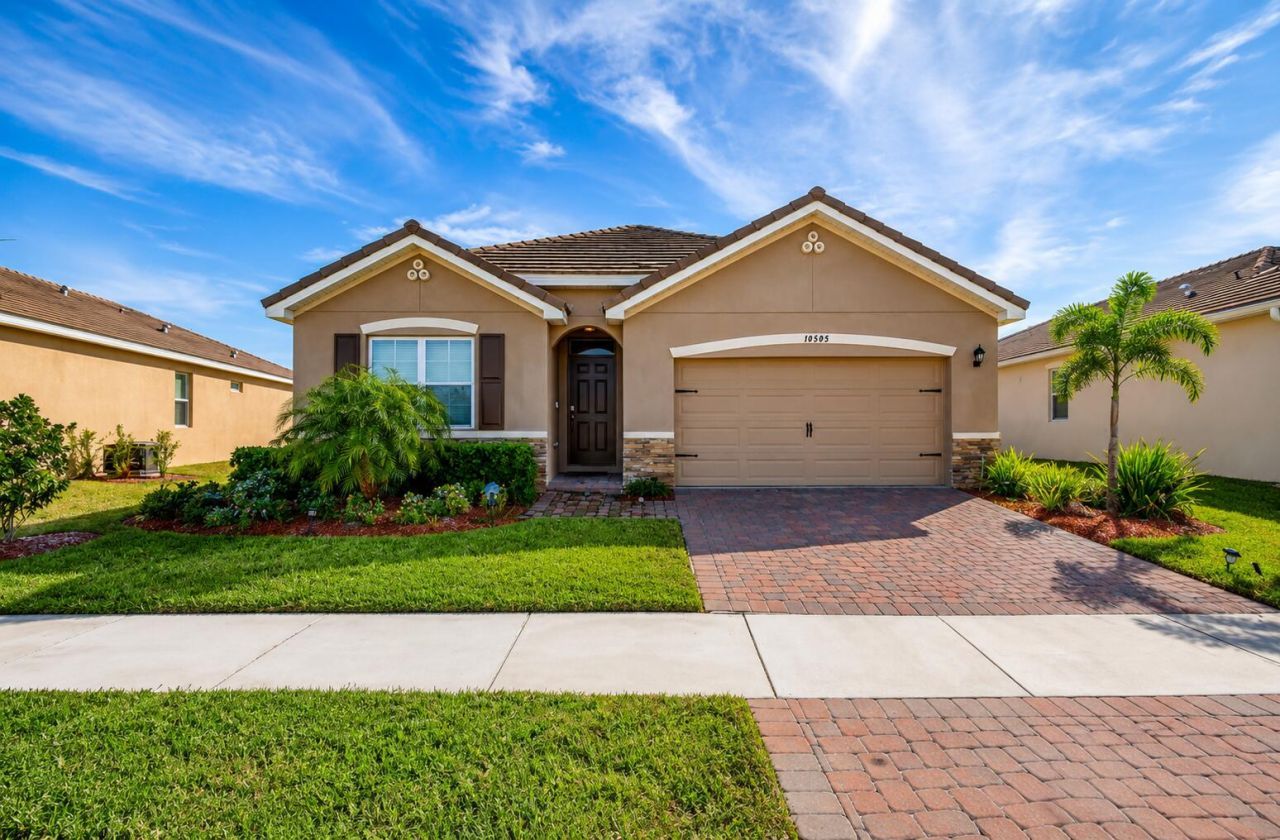 10505 SW Toren Way, Port Saint Lucie, FL 34987 Photo