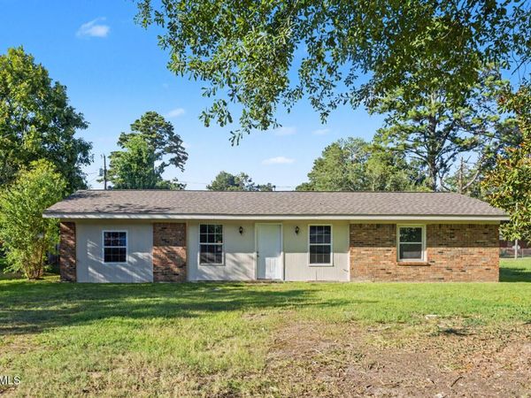 143 Wyman Drive, West Point, MS 39773