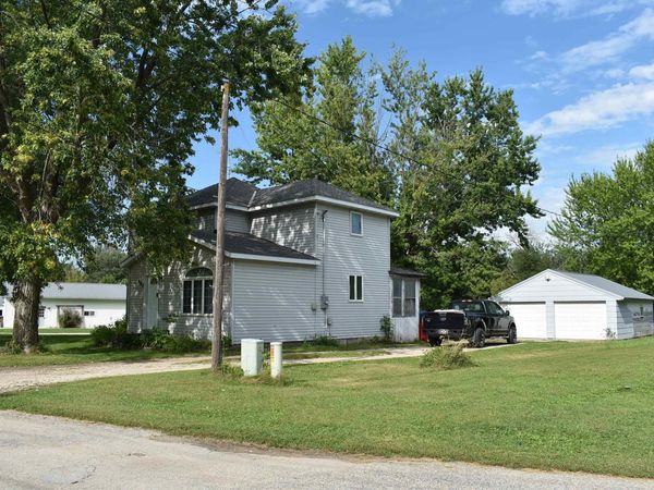 402 S Water Street, Stacyville, IA 50476