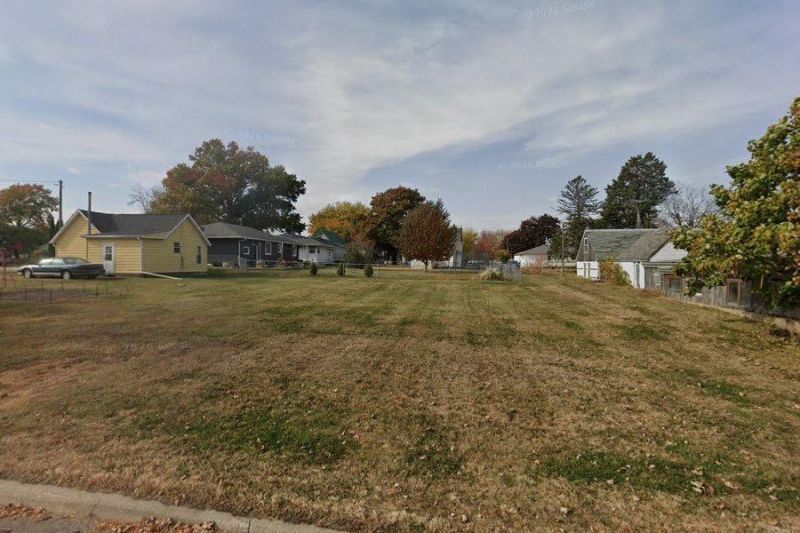 705 1st Street, Grundy Center, IA 50638 Main Photo