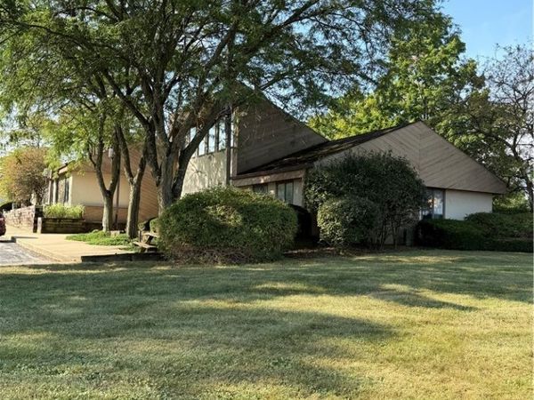 3500 W Market Street , Unit 3, Fairlawn, OH 44333