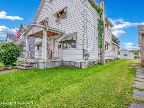 269 Poplar Street , Dickson City, PA 18519