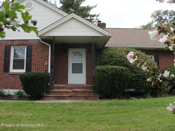 908 S Abington Road , Clarks Summit, PA 18411