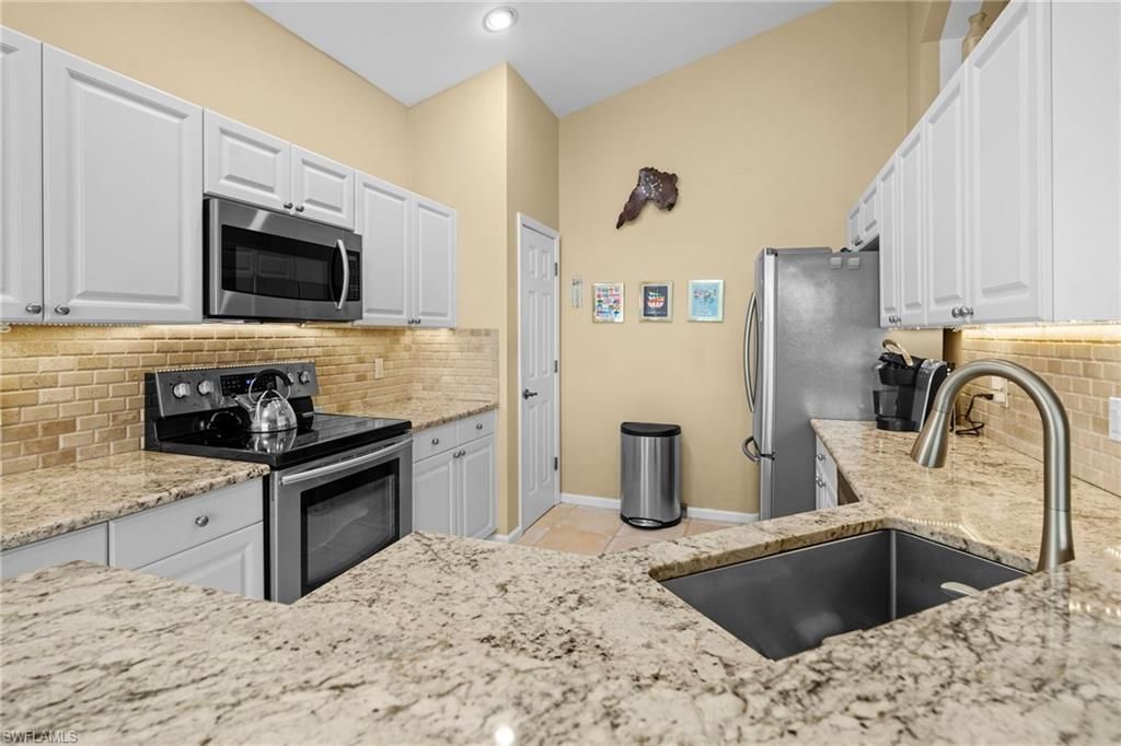 16137 Mount Abbey Way, Unit 202, Fort Myers, FL 33908 Photo
