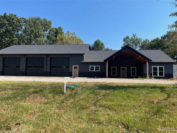 11069 E State Highway 47 , Cadet, MO 63630
