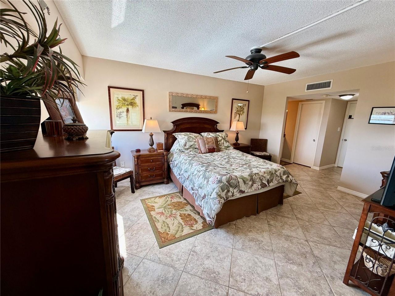 1700 Benjamin Franklin Drive, Unit 9E, Sarasota, FL 34236 Photo