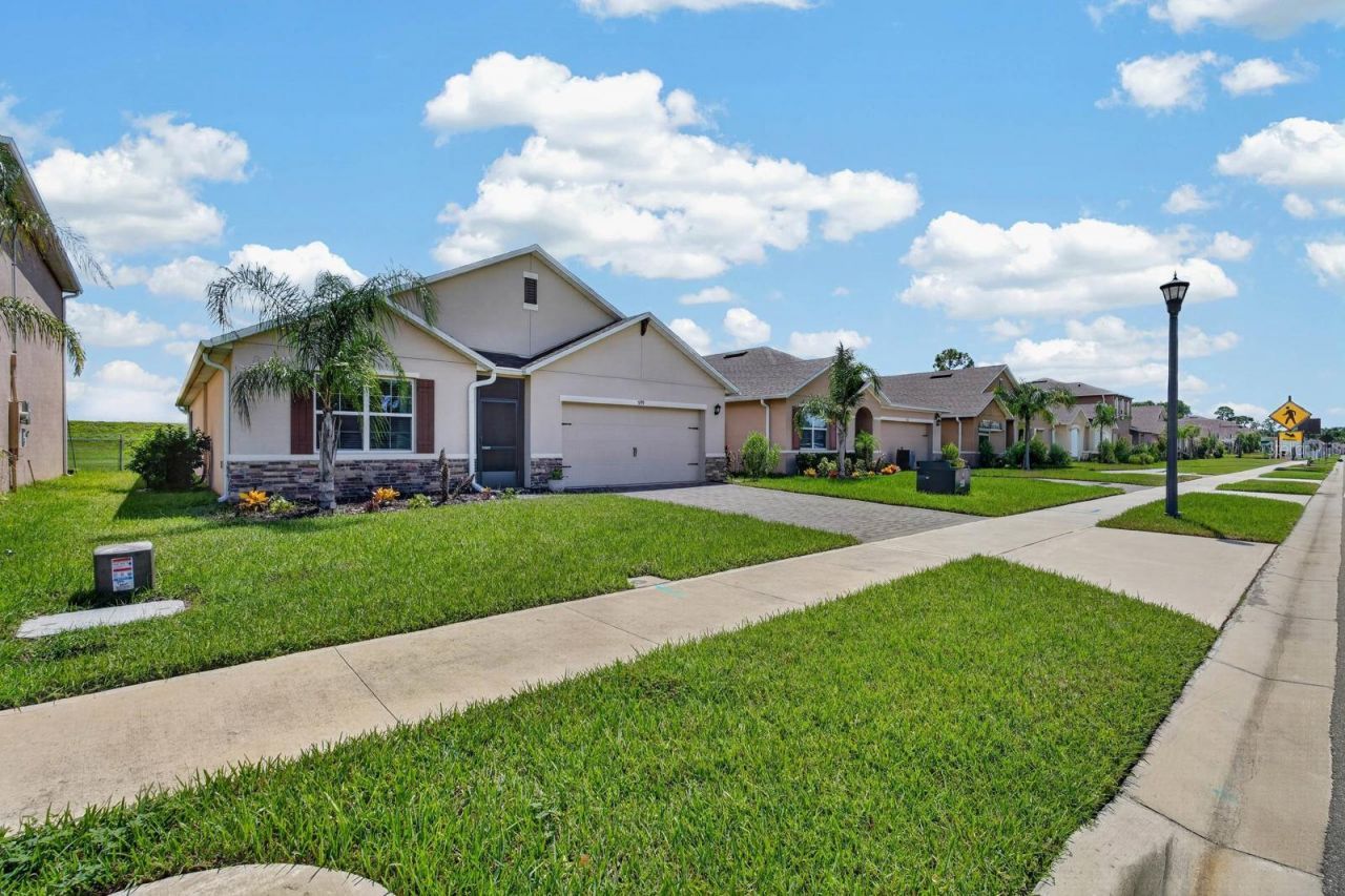 599 Lazio Circle, Debary, FL 32713 Photo