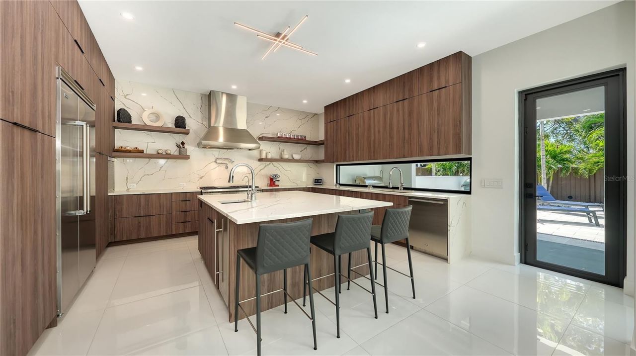 1960 Boyce Street, Sarasota, FL 34239 Photo