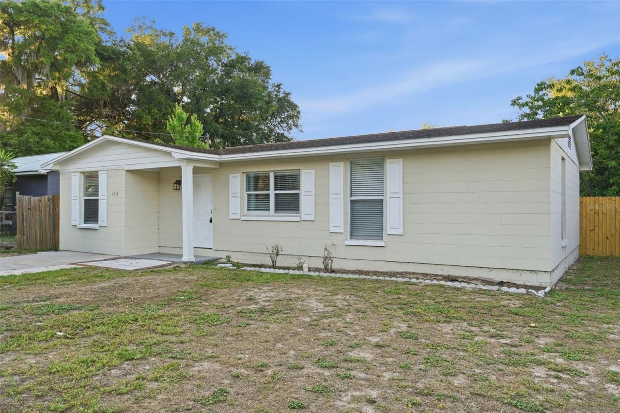 1514 Crest Avenue, Leesburg, FL 34748 Photo