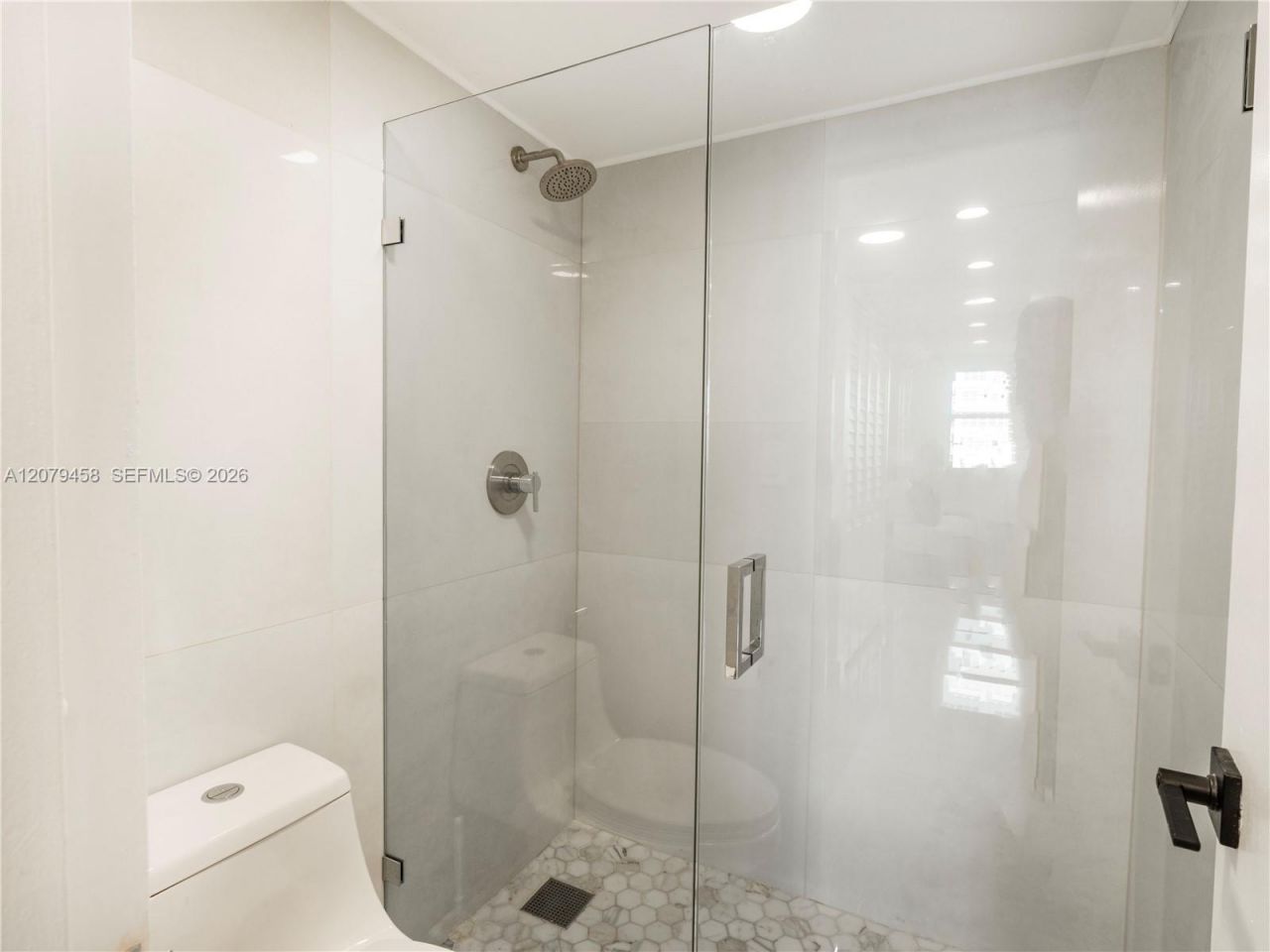 5701 Collins Ave, Unit 307, Miami Beach, FL 33140 Photo