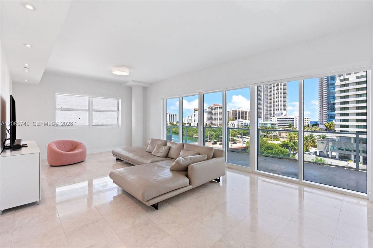 6103 Aqua Ave , Unit 702, Miami Beach, FL 33141 Photo