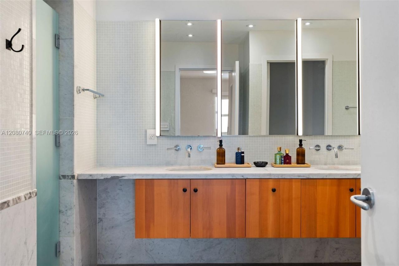 6103 Aqua Ave , Unit 702, Miami Beach, FL 33141 Photo