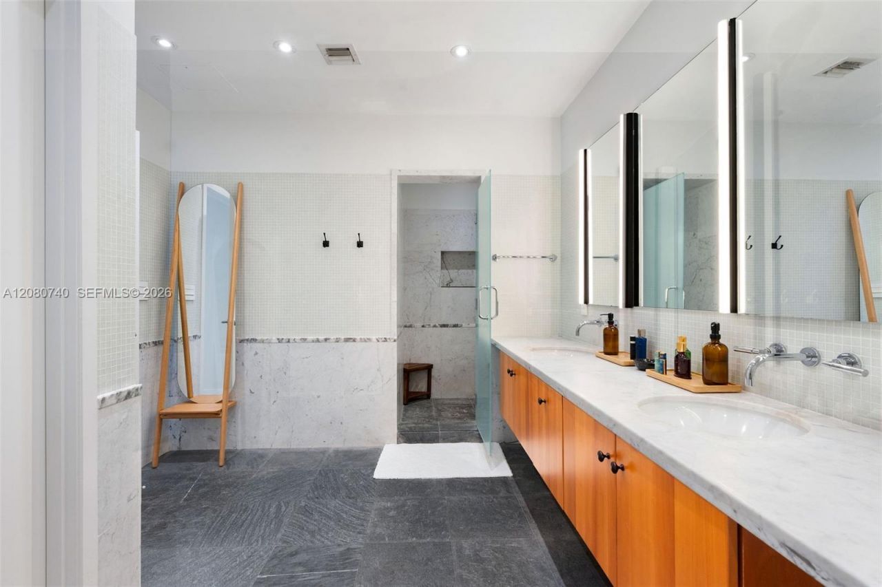 6103 Aqua Ave , Unit 702, Miami Beach, FL 33141 Photo