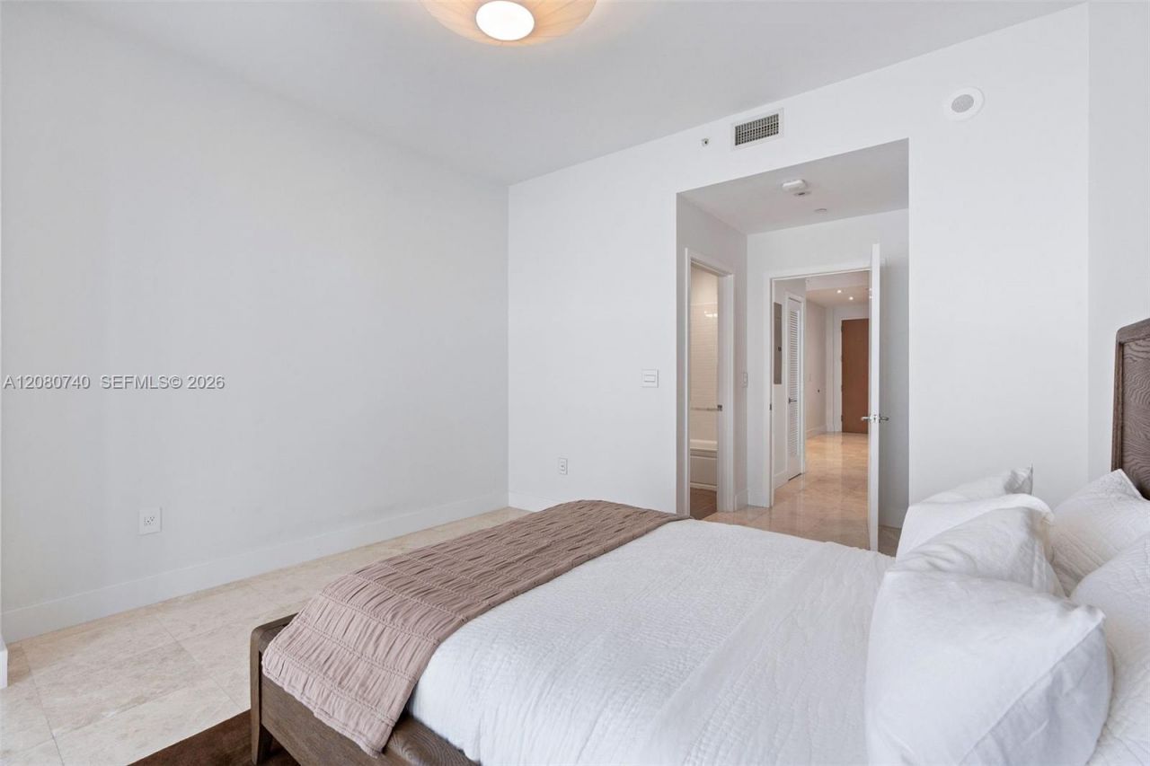 6103 Aqua Ave , Unit 702, Miami Beach, FL 33141 Photo