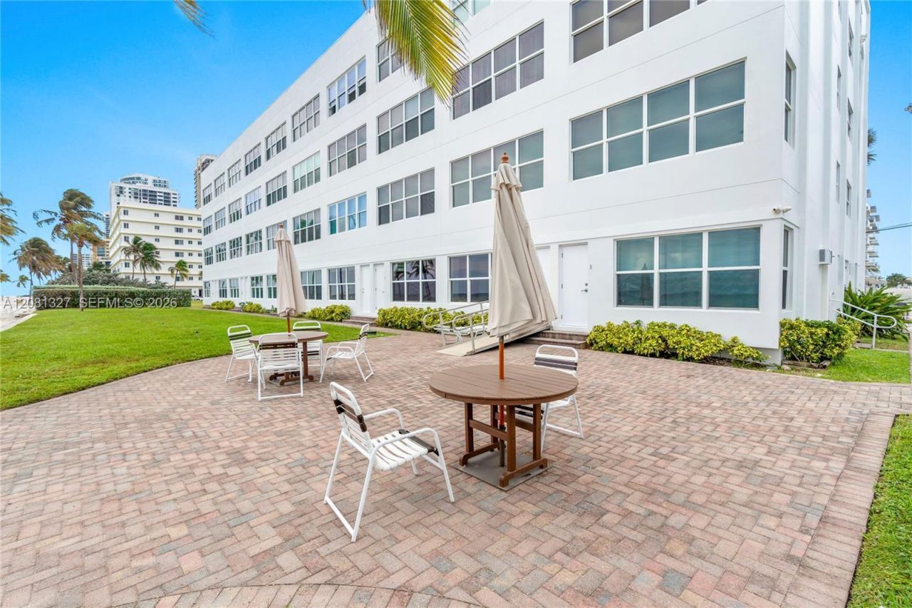 1801 S Surf Rd, Unit 1E, Hollywood, FL 33019 Photo
