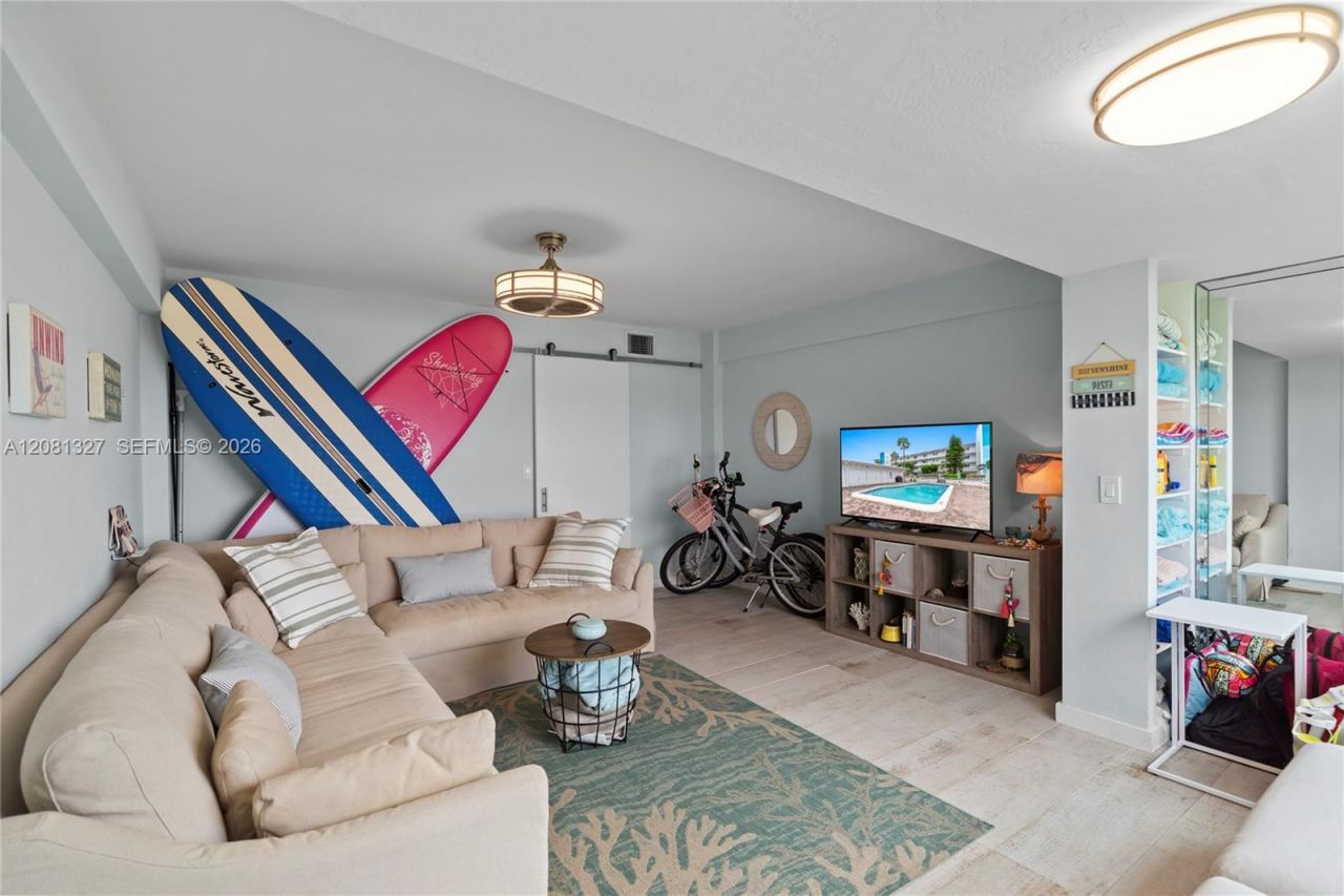 1801 S Surf Rd, Unit 1E, Hollywood, FL 33019 Photo