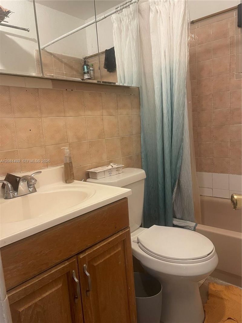 758 E 20th St, Hialeah, FL 33013 Photo