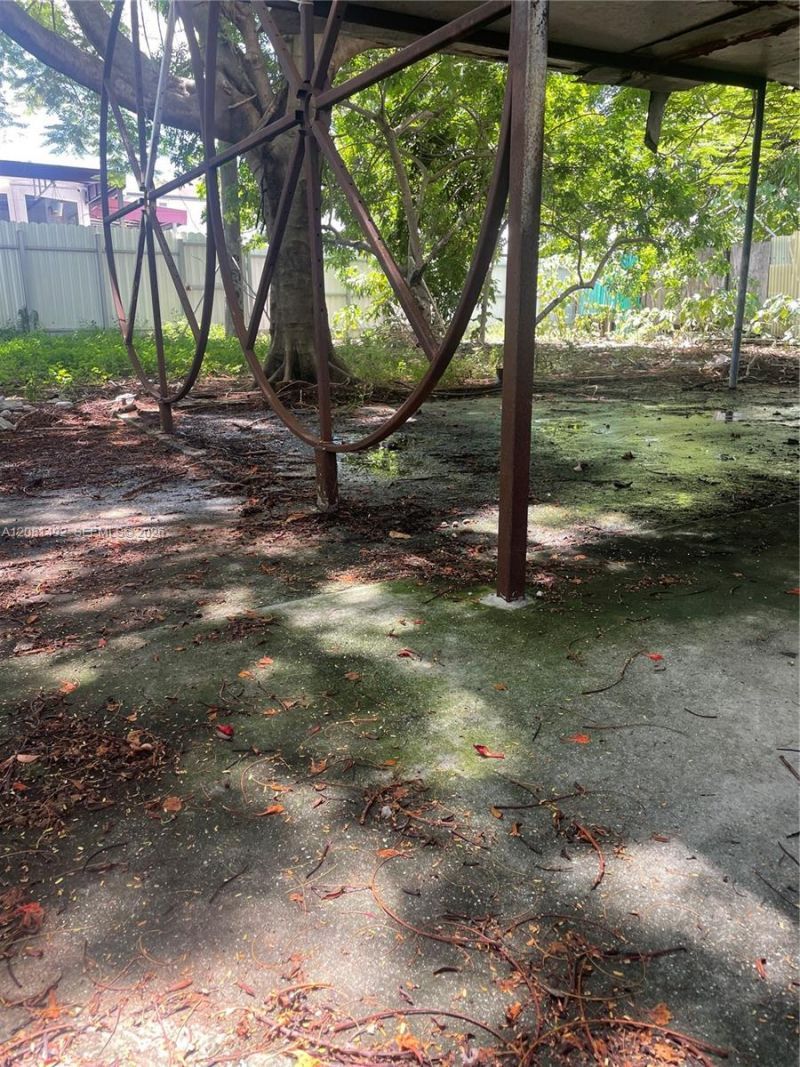 758 E 20th St, Hialeah, FL 33013 Photo