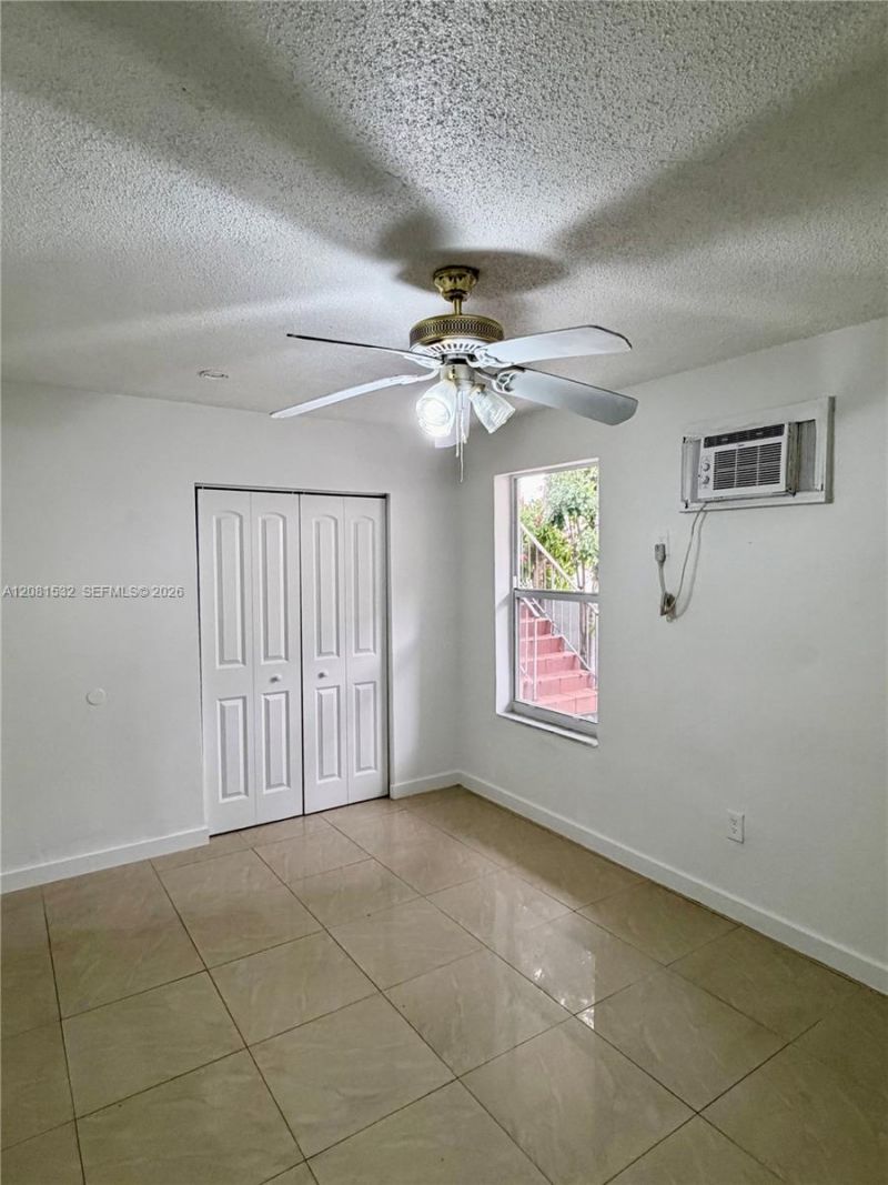 1045 SW 4th St, Unit 2, Miami, FL 33130 Photo