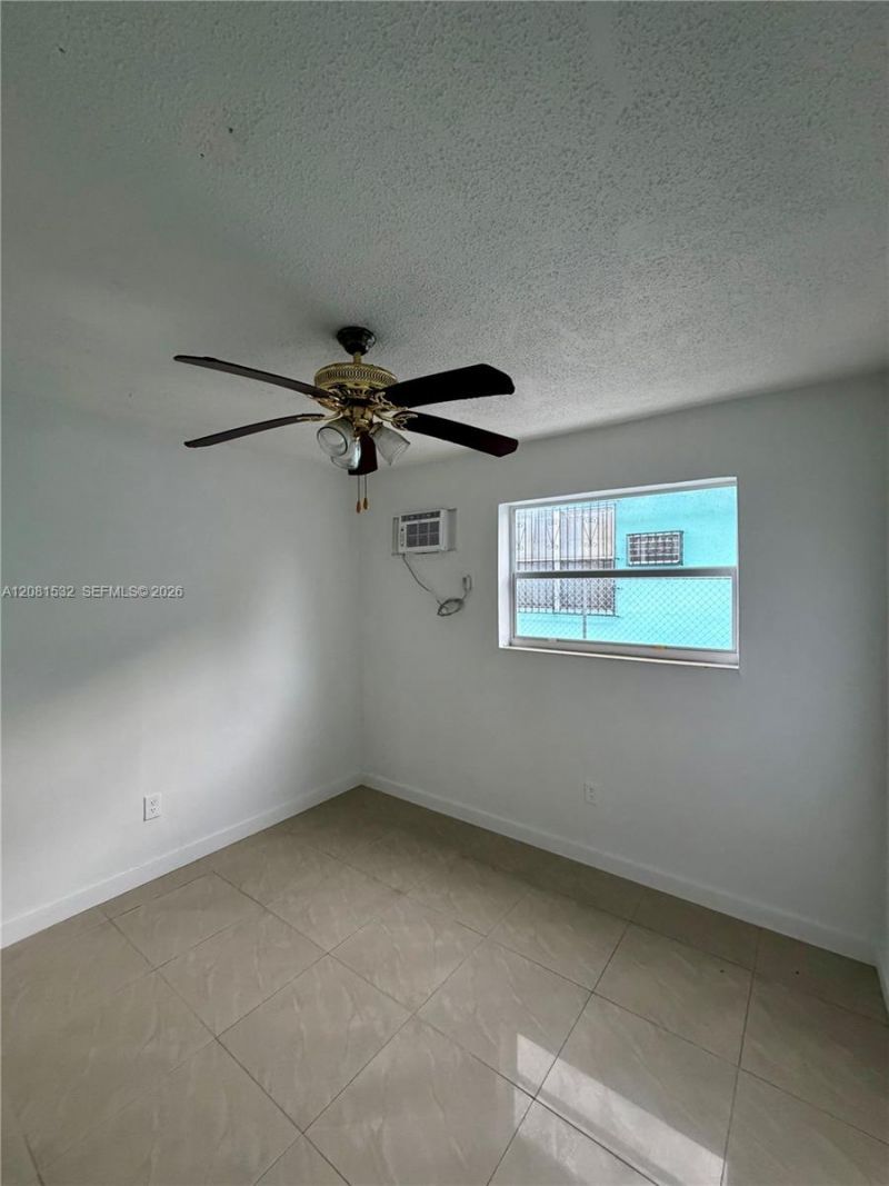 1045 SW 4th St, Unit 2, Miami, FL 33130 Photo