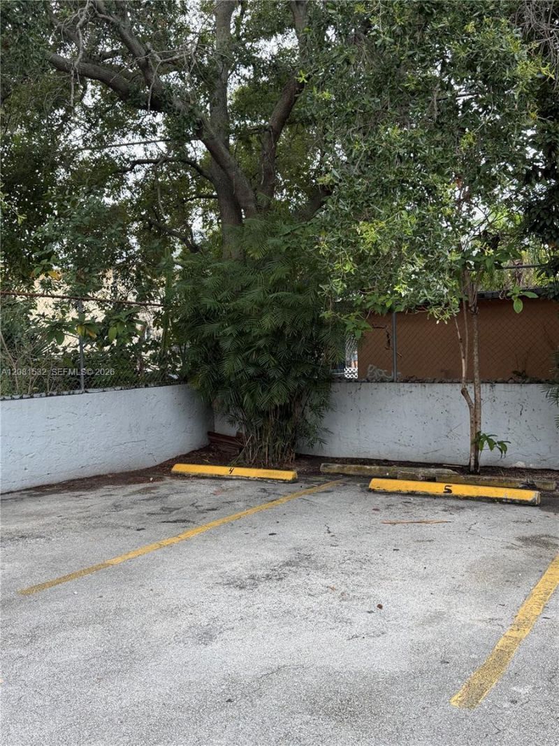 1045 SW 4th St, Unit 2, Miami, FL 33130 Photo