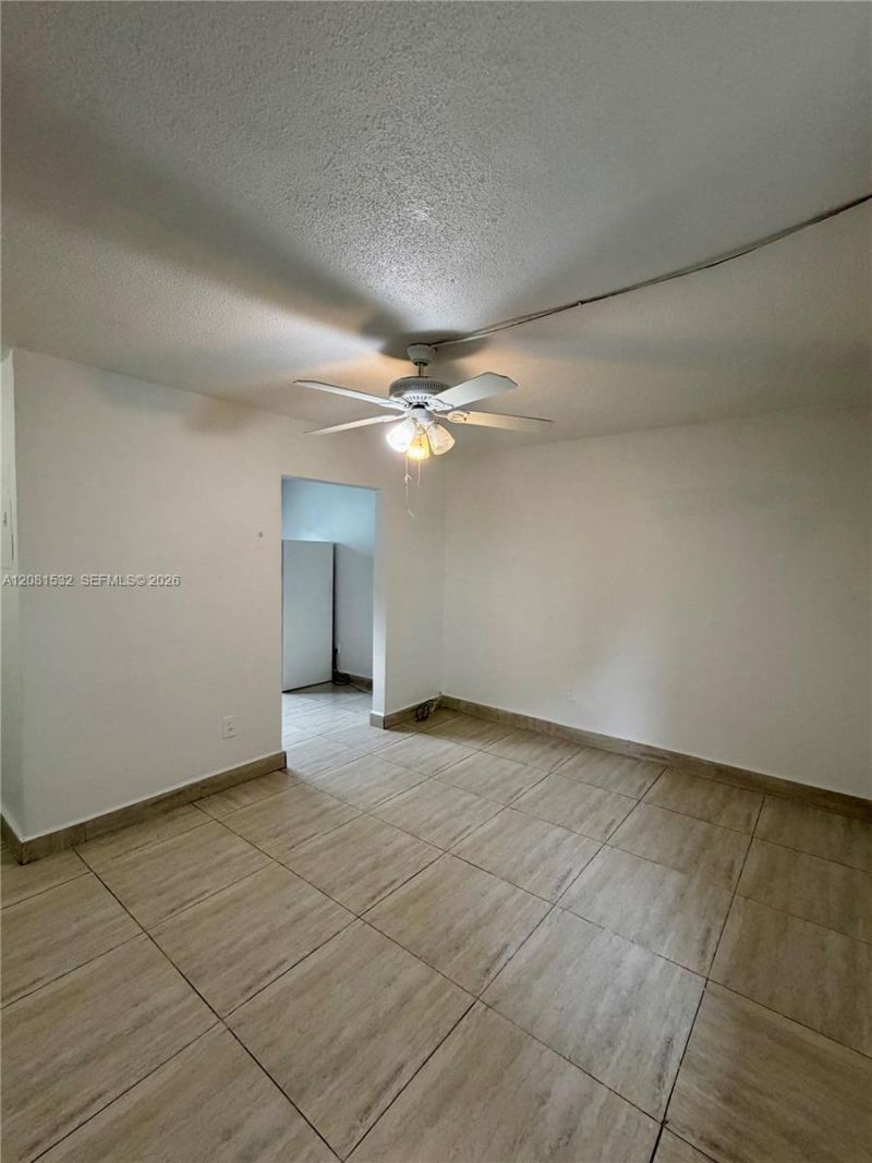1045 SW 4th St, Unit 2, Miami, FL 33130 Photo