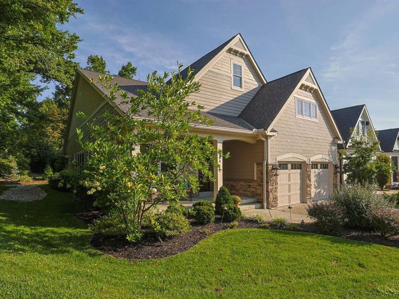 9808 Orchard Trail, Montgomery, OH 45242 Photo 2