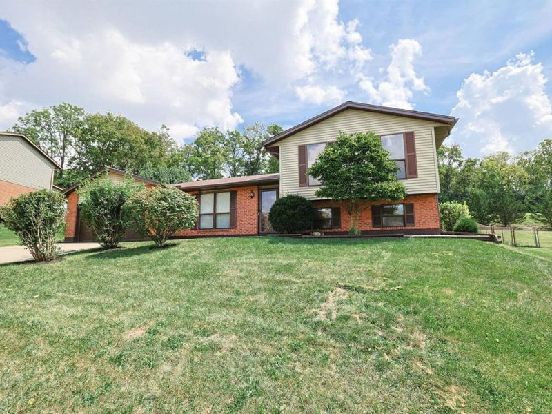 5587 Boehm Drive, Fairfield, OH 45014 Photo 2