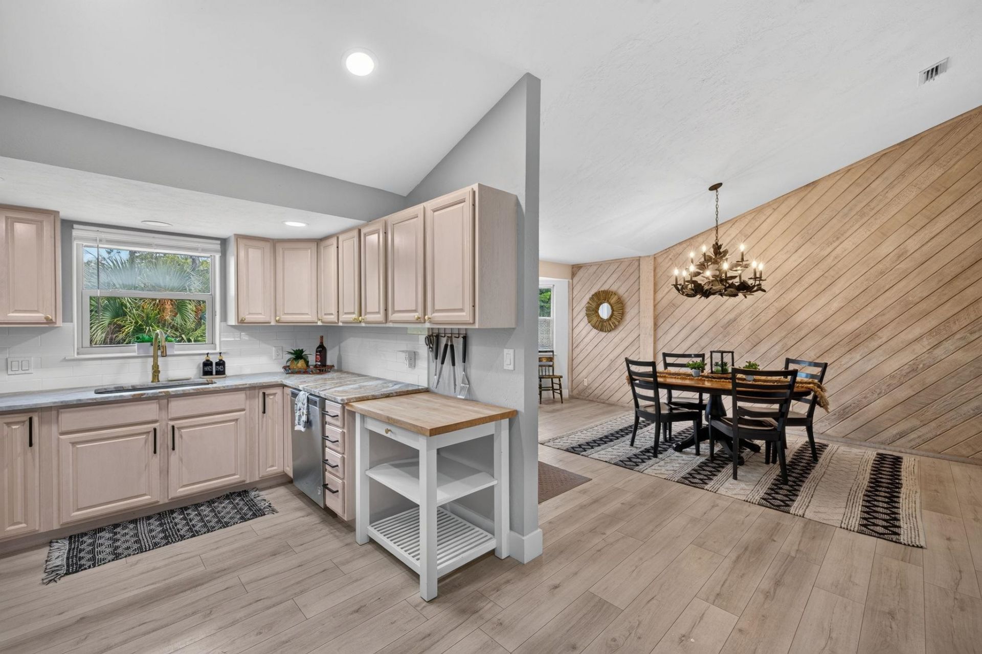 9076 Mockingbird Dr, Sanibel, FL 33957 Photo