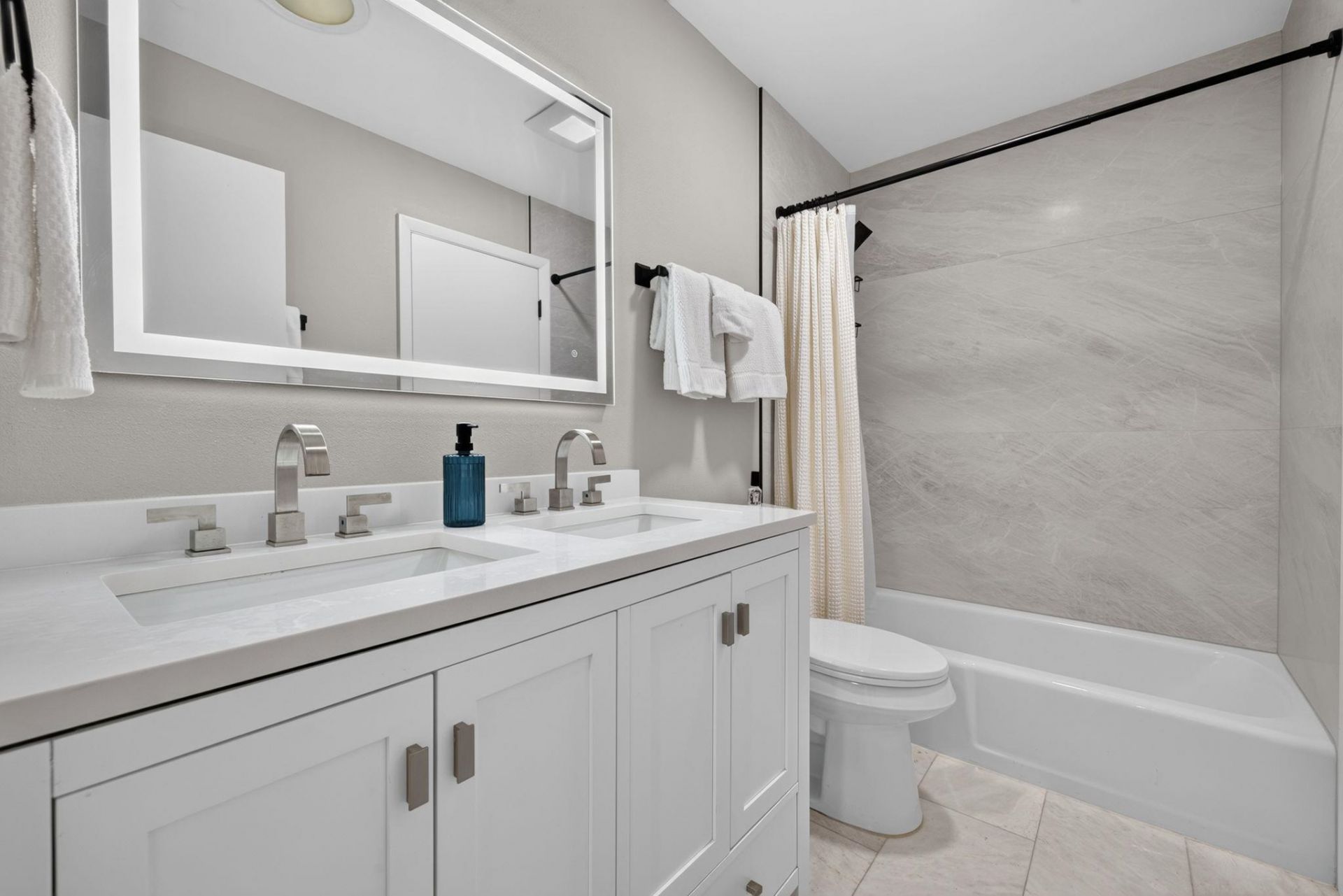 9076 Mockingbird Dr, Sanibel, FL 33957 Photo