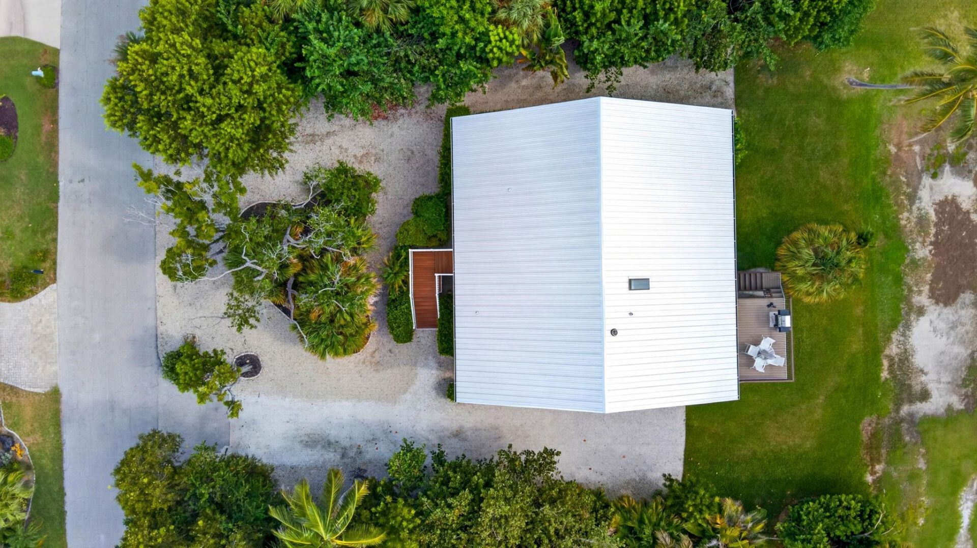 9076 Mockingbird Dr, Sanibel, FL 33957 Photo