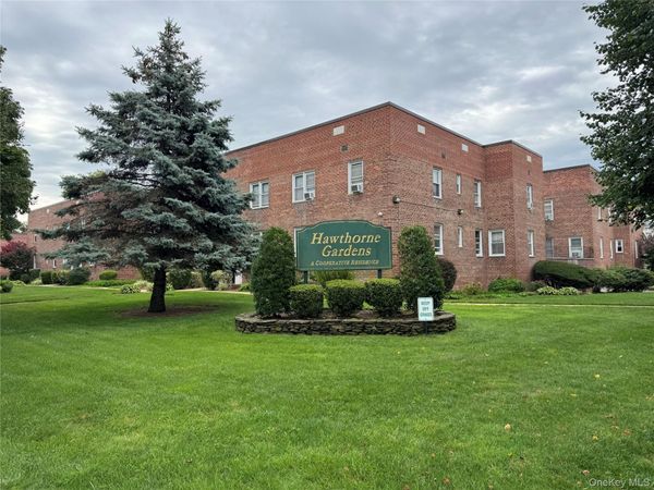 145 Smith, Unit D21, Freeport, NY 11520