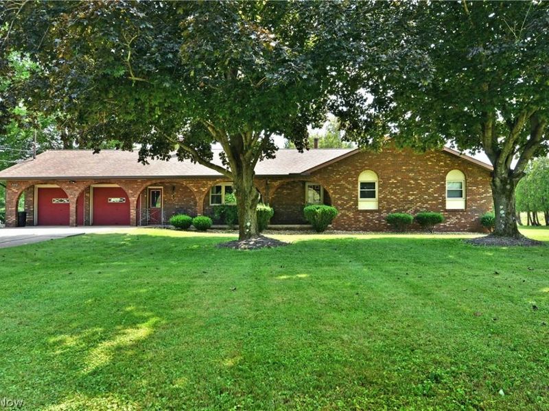 5212 King Graves Road, Vienna, OH 44473 Photo 1