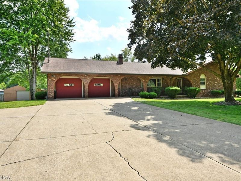 5212 King Graves Road, Vienna, OH 44473 Photo 2