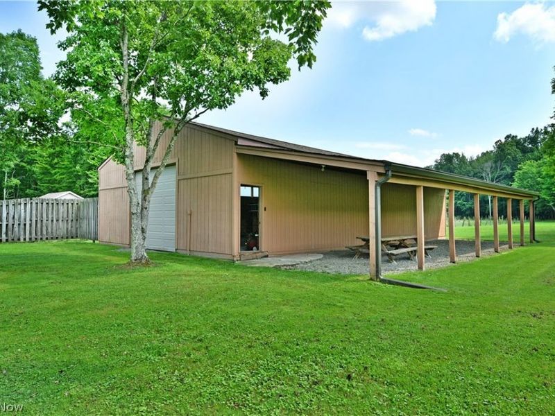 5212 King Graves Road, Vienna, OH 44473 Photo 8