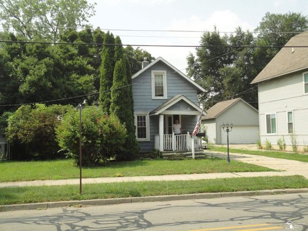 902 E Elm Street, Monroe, MI 48162