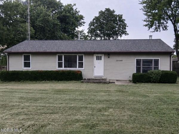 23349 W Centerfield Drive , Genoa, OH 43430