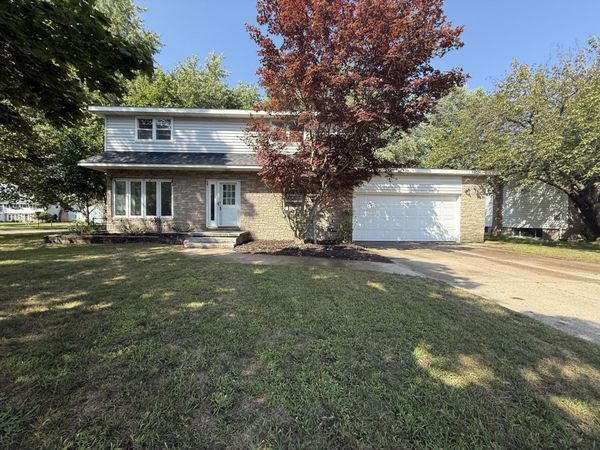 128 Tulgeywood Lane, Whitehall, MI 49461